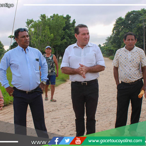 Gobernador y congresista Francis Paredes visitaron II.EE. en Pucallpa