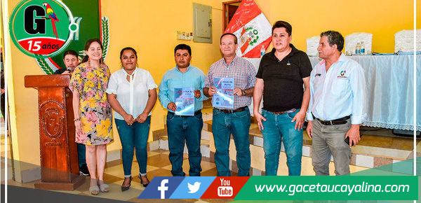 Entrega planes de vida y hoja de ruta a autoridades municipales de Atalaya y Sepahua