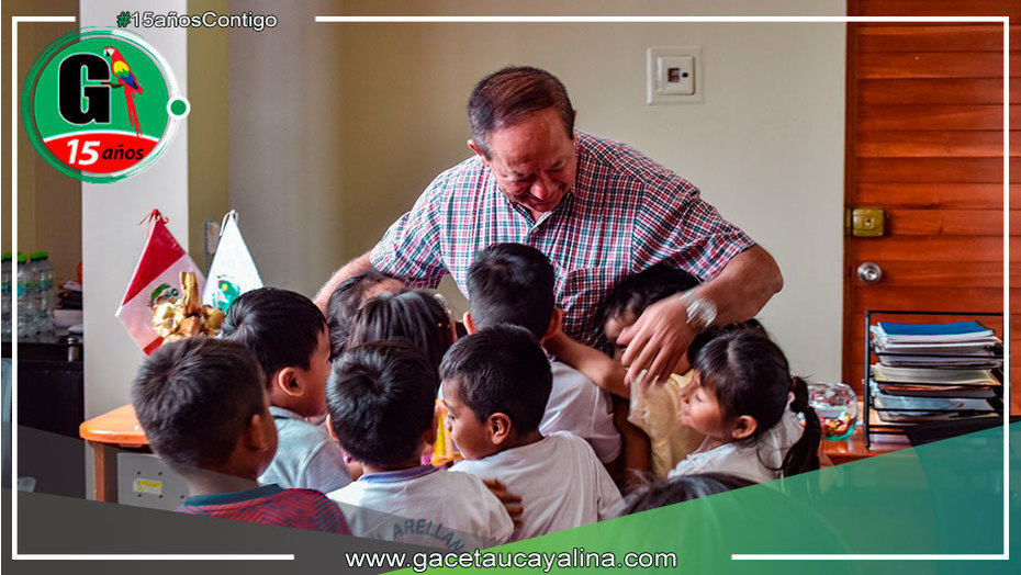 Alcalde de Atalaya recibió la visita de niños del Jardín Ángel Arellano