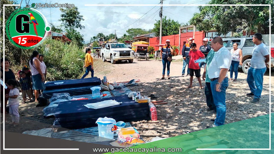 Alcalde de Atalaya entrega ayuda humanitaria a 3 familias que resultaron damnificados en incendio