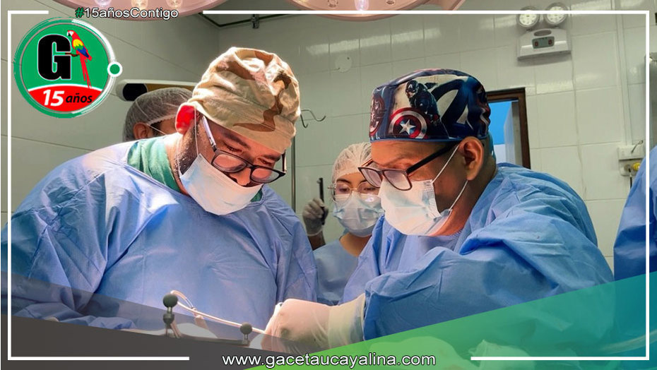 Médicos extirpan enorme tumor cerebral a paciente de 62 años con moderno equipo
