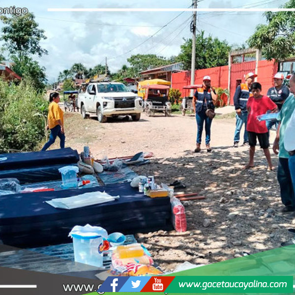 Alcalde de Atalaya entrega ayuda humanitaria a 3 familias que resultaron damnificados en incendio