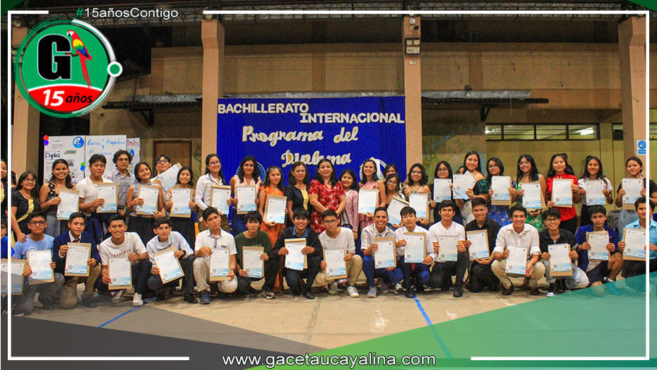 Jóvenes egresados del COAR recibieron bachillerato internacional