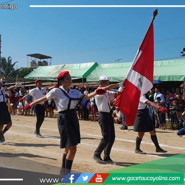 Alcaldesa participó en el desfile cívico en el Bloque 09
