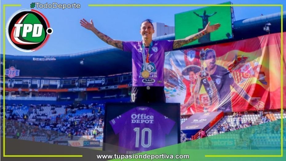 Jenni Hermoso fue recibida con bombos y platillos