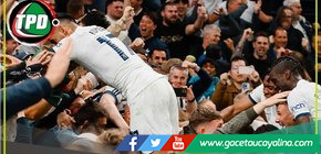 Tottenham consiguió un triunfo contra Liverpool, que terminó con nueve jugadores