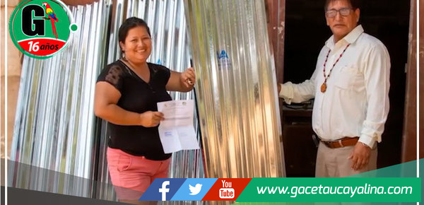 Alcalde de Ucayali entrega ayuda humanitaria a afectada por vientos fuertes en Contamana