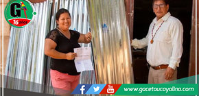 Alcalde de Ucayali entrega ayuda humanitaria a afectada por vientos fuertes en Contamana