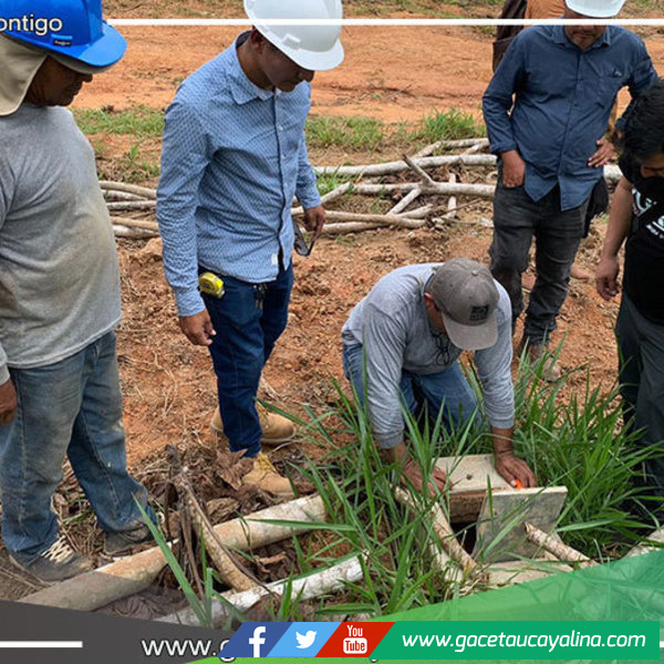 El alcalde de Yurúa supervisa la puesta en marcha del servicio de agua y desagüe en Breu