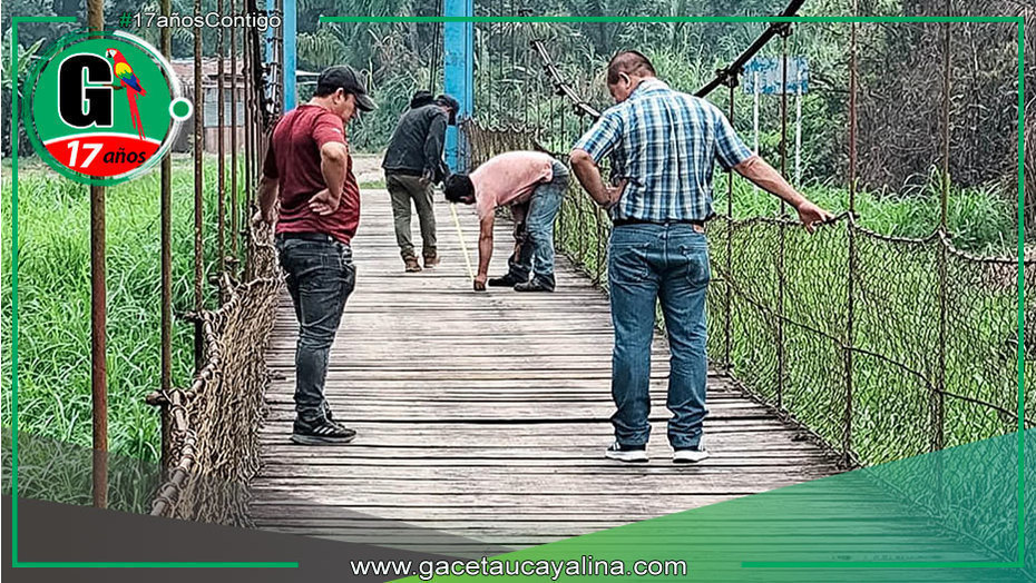 Alcalde de Atalaya visita puente en estado crítico
