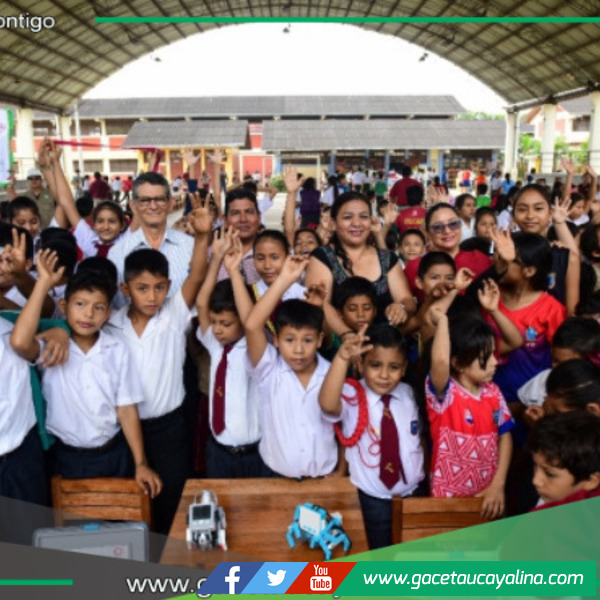 Gore Ucayali entrega 452 muebles escolares y proyecta inversión millonaria en infraestructura educativa