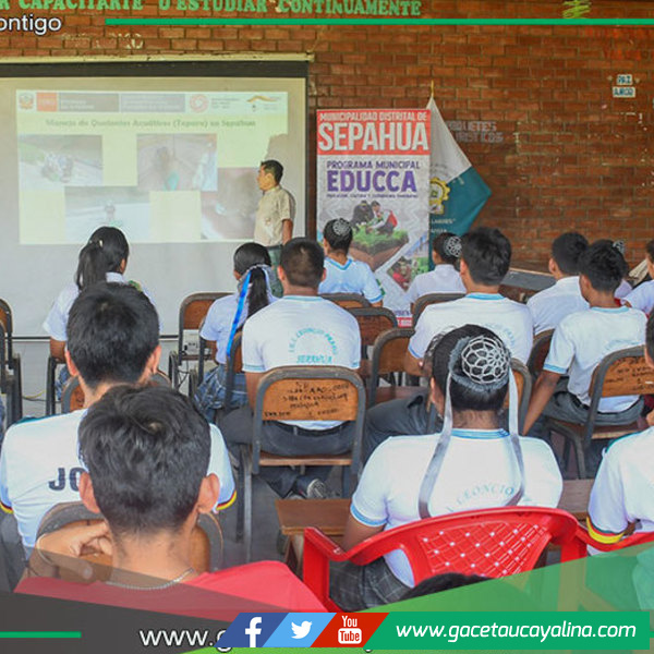 Promotores escolares fortalecen su compromiso con el medio ambiente en Sepahua