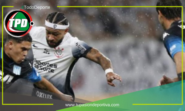 Corinthians no pudo vencer de local a Racing y empataron 2-2