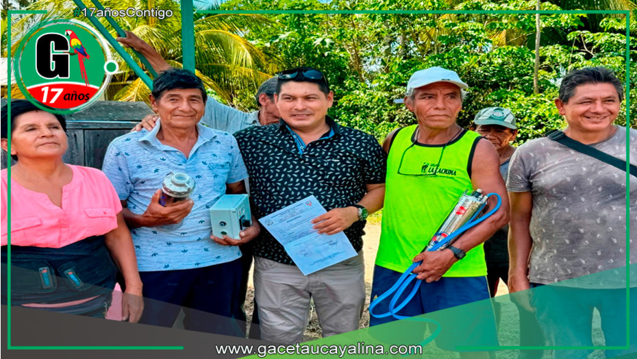 Alcalde de Masisea entrega bomba de agua al caserío Señor de Los Milagros