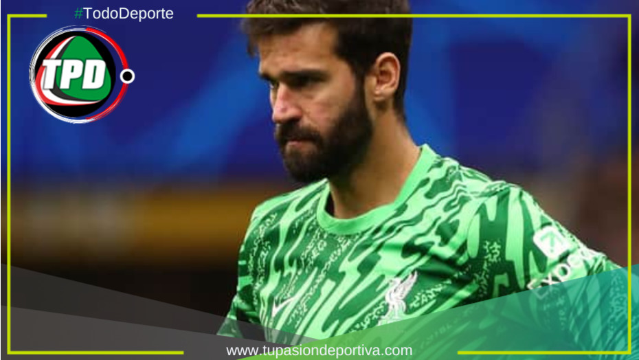 Alisson Becker se perderá esta doble fecha y no jugaría ante Perú