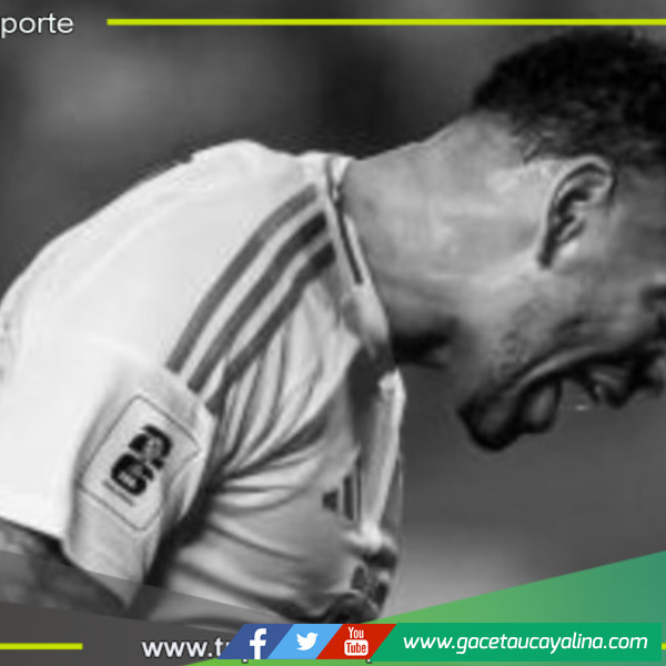 ¿Es duda ante Argentina? Alexander Callens no completó sesión de entrenamientos