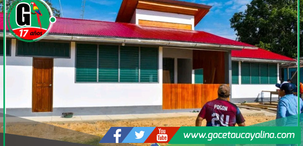 Director de Red de Salud Atalaya supervisa refacción de posta de salud en Nueva Italia.