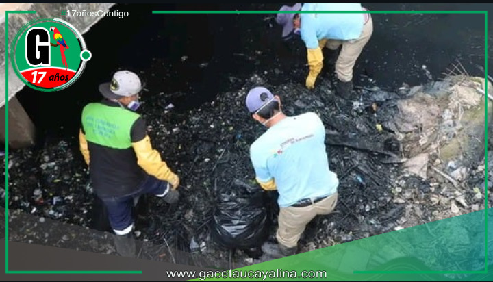 Tonelada y media de residuos retirados de caño natural en Yarinacocha.