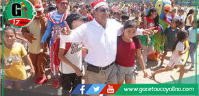 Alcalde lleva alegría a cinco mil niños en Contamana