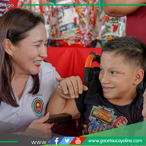 Alcaldesa de la MPCP entrega 320 aparatos biomecánicos a personas con discapacidad