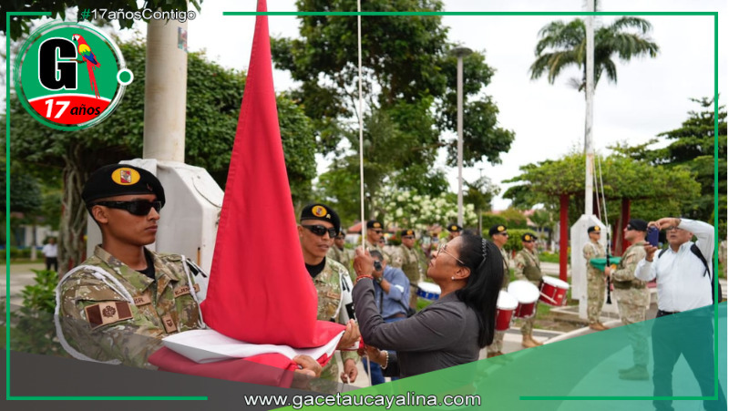 Ministra Promueve Valores Democráticos en Izamiento de Bandera en Madre de Dios
