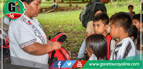 Regidora Inmaculada Campa Álvarez Impulsa Inicio Escolar en Comunidad Nativa en Sepahua