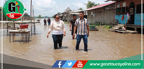 Alcalde provincial y equipo de Defensa Civil supervisan zonas afectadas por inundaciones en Contamana