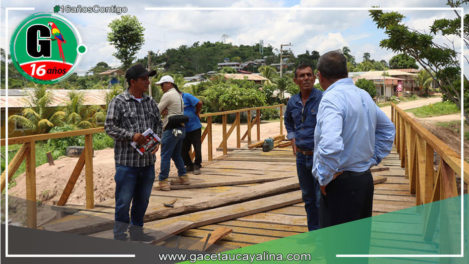 Rodolfo Lovo Tello supervisa obra de puente alterno en A.H. 8 de mayo