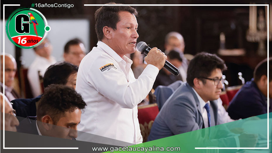 Alcalde de Tahuanía presenta demandas en encuentro regional con Presidenta de la República