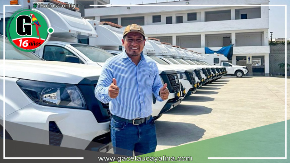 Gobernador de Loreto supervisa llegada de 9 ambulancias para fortalecer atención médica