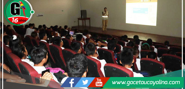 Alcalde Rodolfo Lovo Tello y Ministerio de Cultura instruyen a estudiantes sobre patrimonio cultural