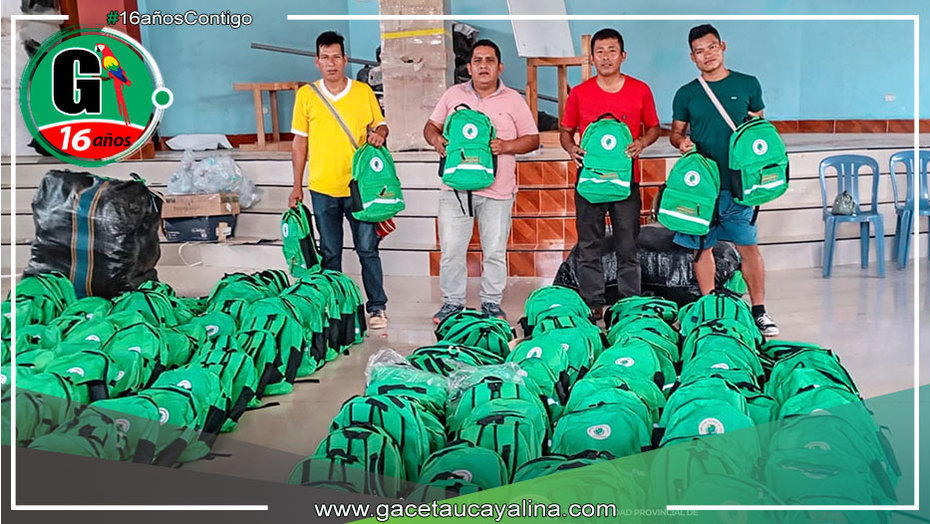 Iniciativa municipal beneficia a estudiantes con 102 kits de mochila escolar