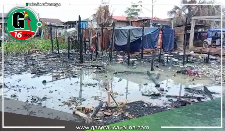 Incendio en San José que casi acaba con la vida de los pobladores, policias brindaron su apoyo
