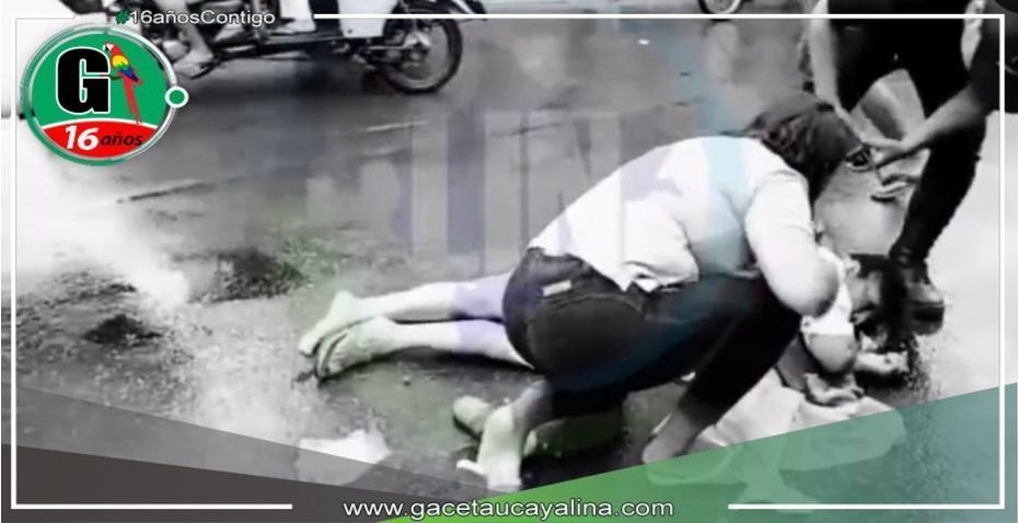 Mujer impacta contra carro de caudales