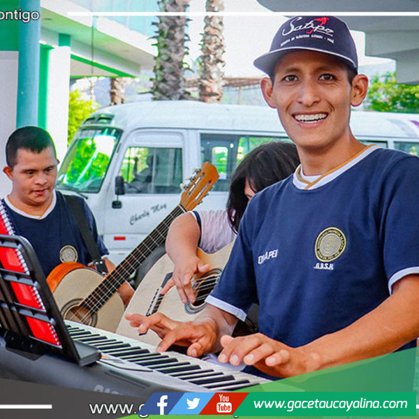 Niños con discapacidad inician talleres de canto y música en Satipo