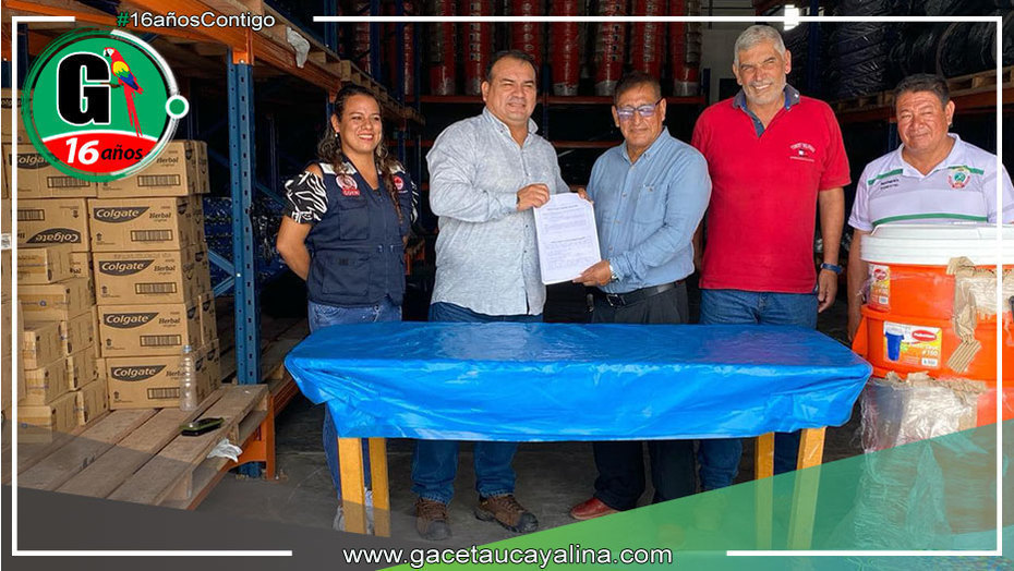 Alcalde provincial de Ucayali recibe primera dotación de ayuda humanitaria para afectados por inundaciones