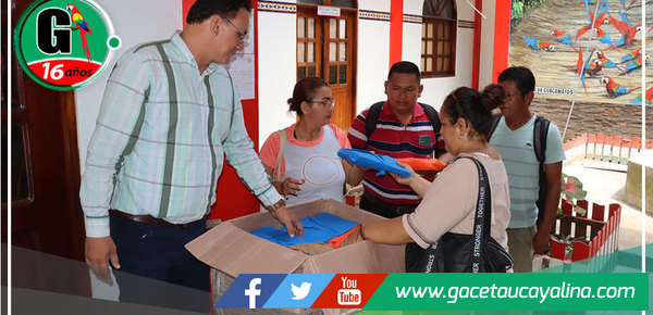 Regidores de la Provincia de Ucayali entregan Kits de útiles escolares a estudiantes del distrito de Contamana