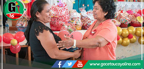 Unión y Gratitud: Autoridades de Atalaya Celebran el Día de la Madre en Hildebrando Fuentes