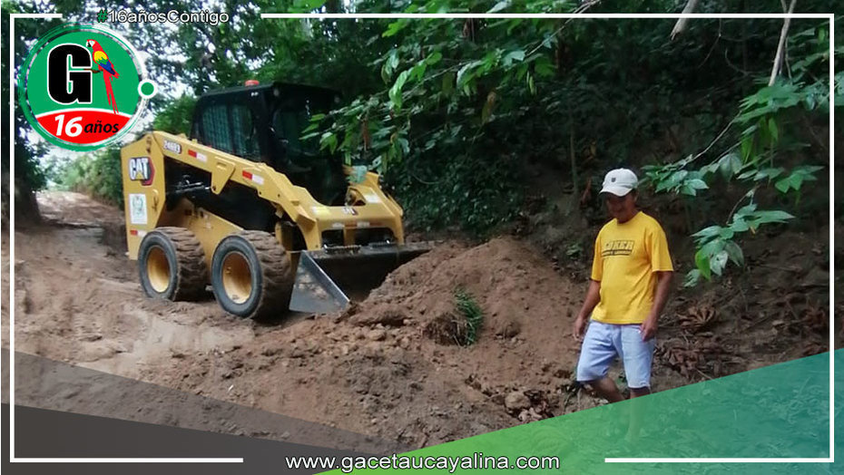 Municipalidad de Irazola realiza mantenimiento de calles en Vista Alegre de Chía