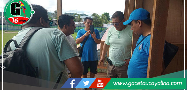 Rodolfo Lovo Tello y Percy Ruiz Vargas inspeccionan mejoras en estadio municipal de Ucayali