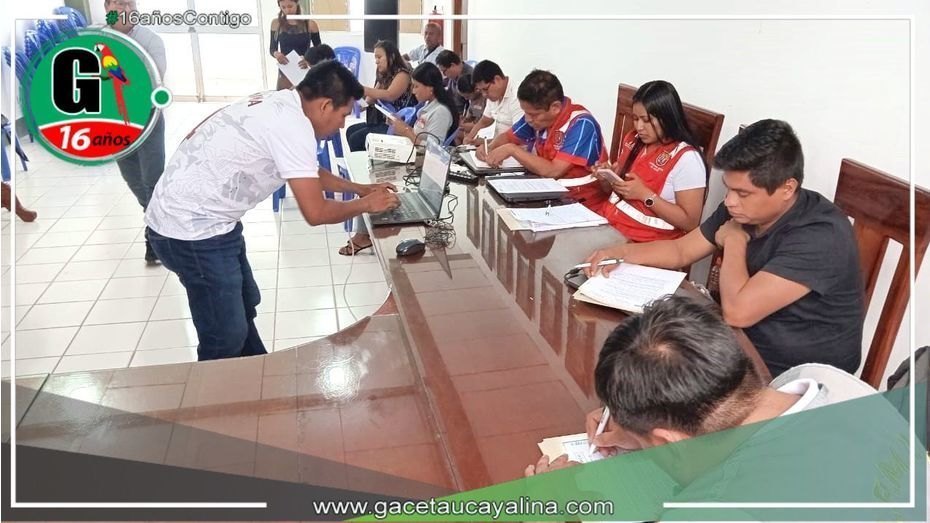 Pobladores se capacitan para ampliar cobertura de los programas sociales a más familias