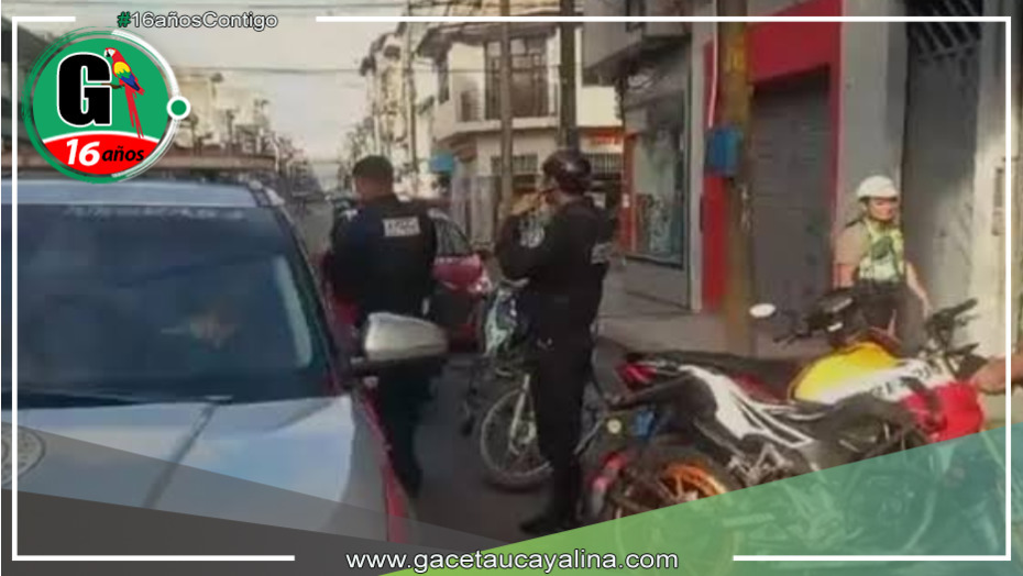 Banda "topos" roba en Caja Arequipa y centro comercial en pleno centro de Iquitos