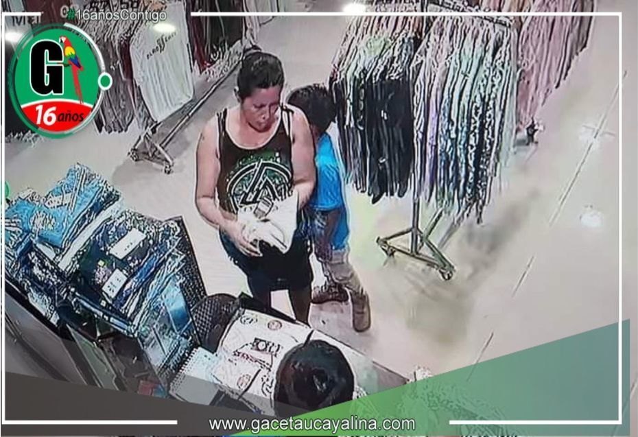 Madre utiliza a sus hijos menores de edad para robar celular de alta gama