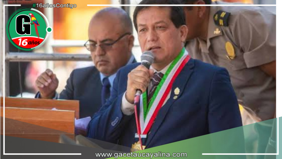 Desfile cívico en Amarilis por su 42.° aniversario con participación masiva de instituciones educativas