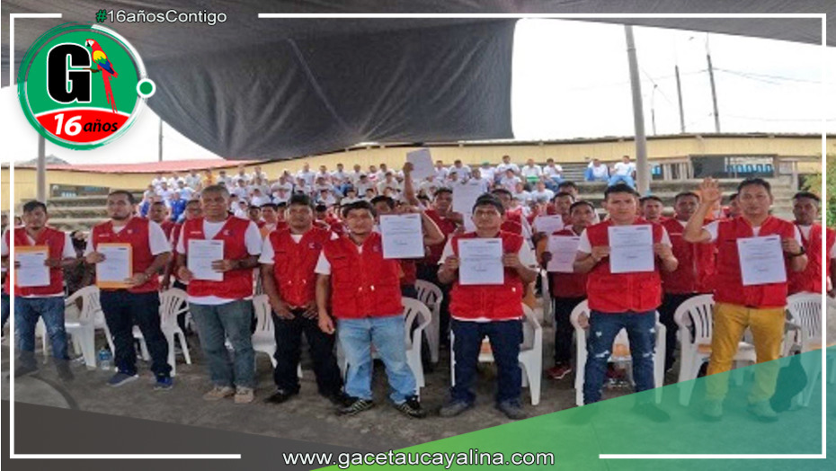 Internos del Penal de Ucayali Obtienen Certificaciones en Carpintería y Artesanía