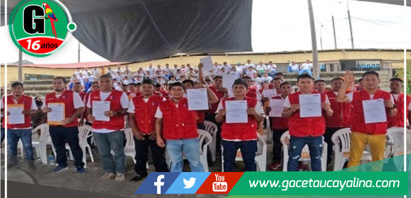 Internos del Penal de Ucayali Obtienen Certificaciones en Carpintería y Artesanía