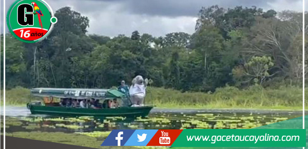  Dos Manatíes Rehabilitados Regresan a su Hogar en la Reserva Nacional Pacaya Samiria