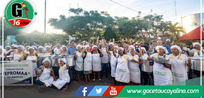 Alcalde Roy Saldaña entrega kits de cocina a 10 comedores populares de Alto Amazonas