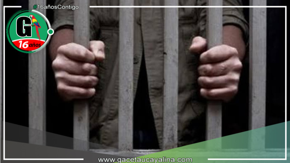 Joven de 18 años en prisión preventiva por presunta violación a su madre