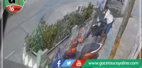 Delincuentes roban moto 